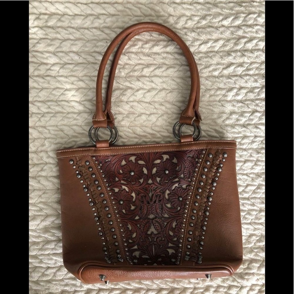 Shyanne Leather Purse! Zip enclosure tote style 💖
